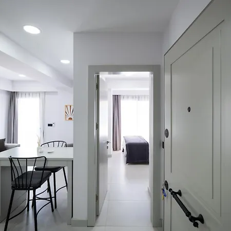 Daire Ayayorgi Cesme, 2-1 Suit *