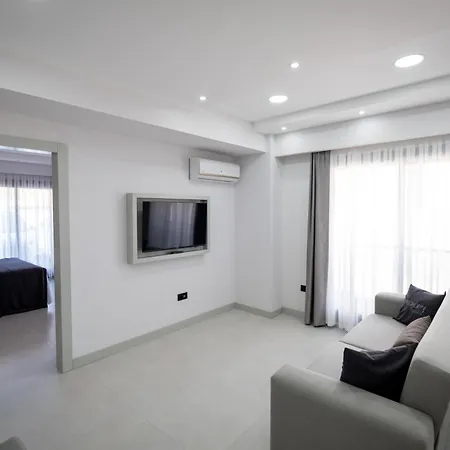 Ayayorgi Cesme, 2-1 Suit *