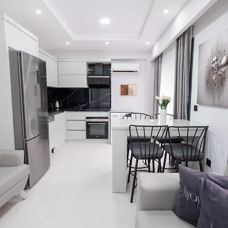 Ayayorgi Cesme, 2-1 Suit *