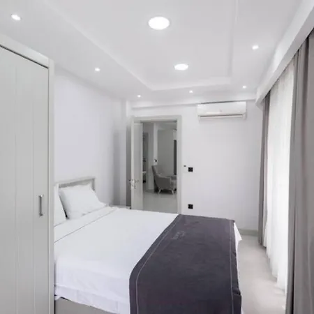 Ayayorgi Cesme, 2-1 Suit * Çeşme